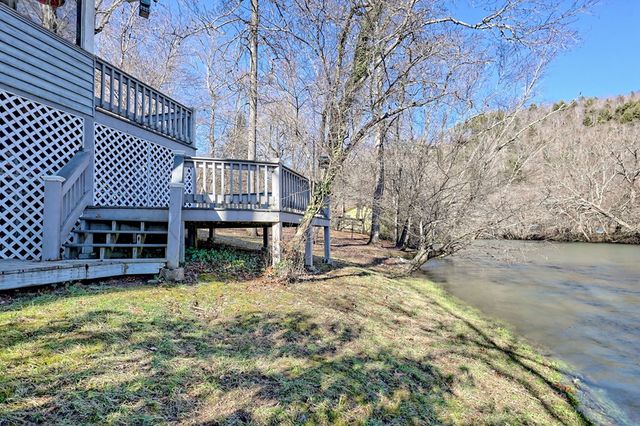 817 River Bend Drive, Hayesville, NC 28904