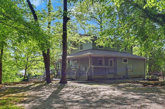 817 River Bend Drive, Hayesville, NC 28904