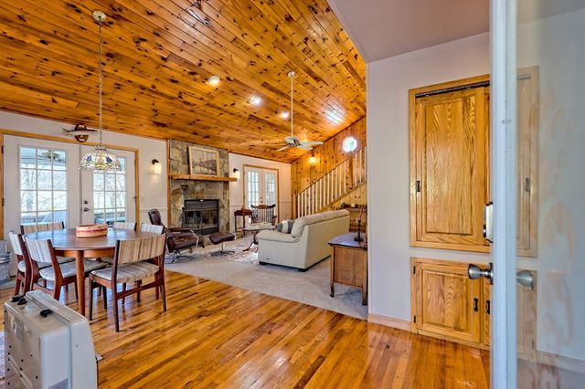 817 River Bend Drive, Hayesville, NC 28904