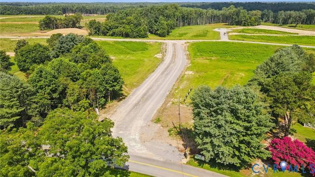 7737 Dandridge Dr, Quinton, VA 23141