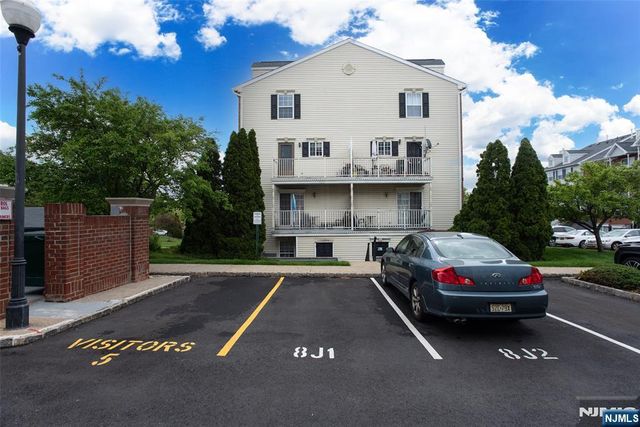 89 Vaughan Drive 824, Newark, NJ 07103
