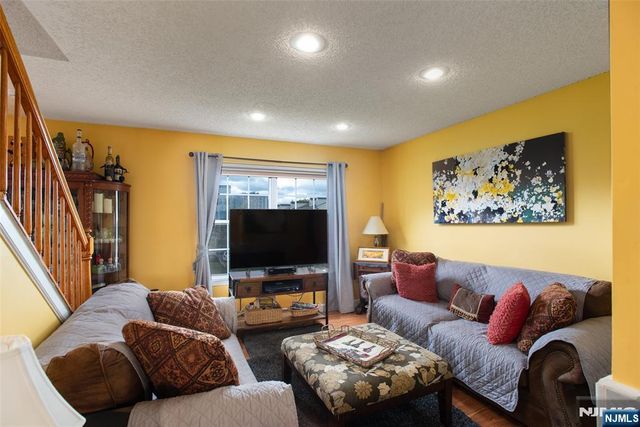 89 Vaughan Drive 824, Newark, NJ 07103