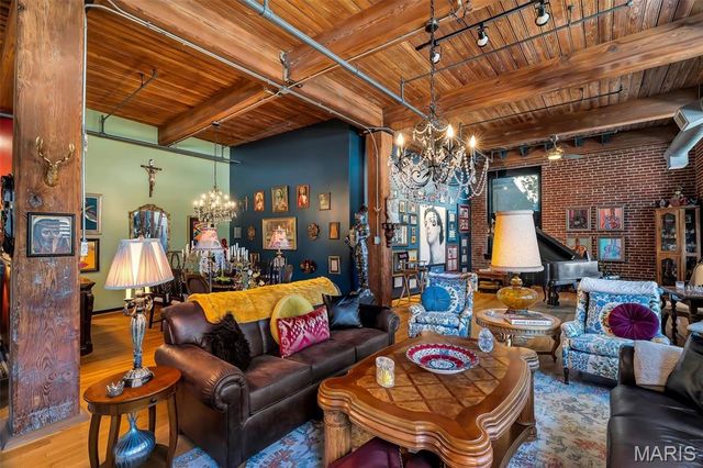 703 N 13th Street 207, St Louis, MO 63103