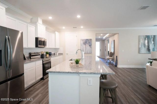 2728 Nilgiri Street NW, Palm Bay, FL 32907