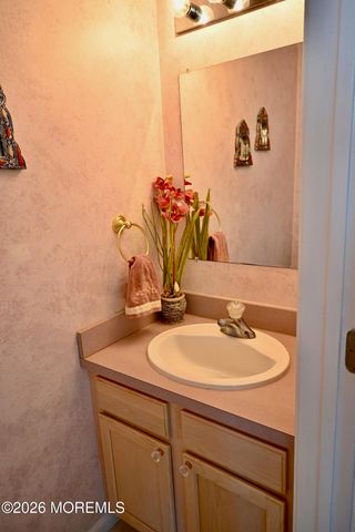 14 Azalea Court, Barnegat, NJ 08005