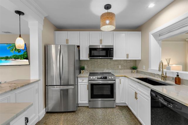 510 N OSPREY AVENUE, Sarasota, FL 34236