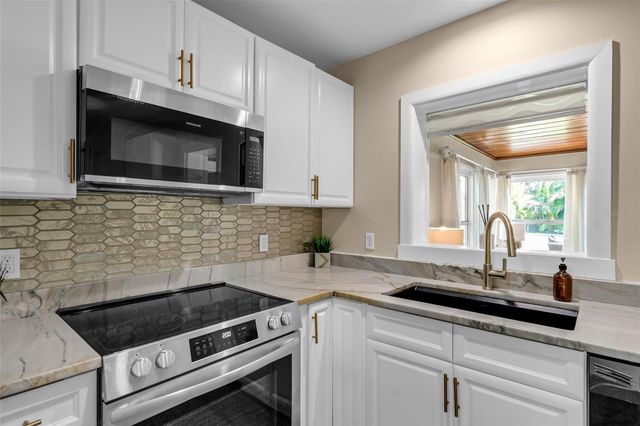 510 N OSPREY AVENUE, Sarasota, FL 34236