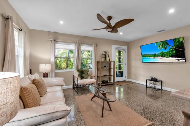 510 N OSPREY AVENUE, Sarasota, FL 34236