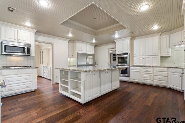 3326 Fry Ave, Tyler, TX 75701