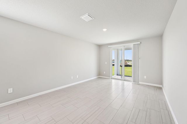 5442 Hampton Park Circle, Vero Beach, FL 32966