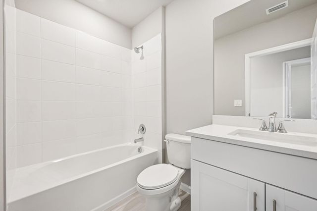 5442 Hampton Park Circle, Vero Beach, FL 32966