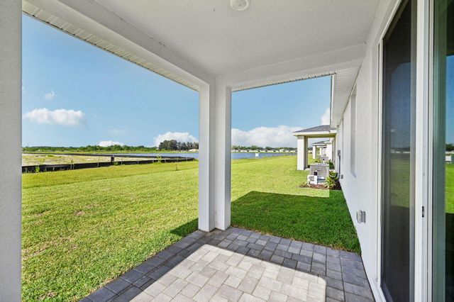 5442 Hampton Park Circle, Vero Beach, FL 32966
