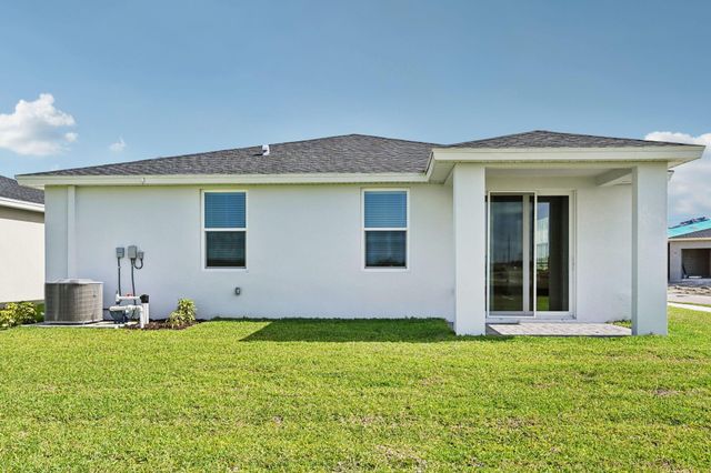 5442 Hampton Park Circle, Vero Beach, FL 32966
