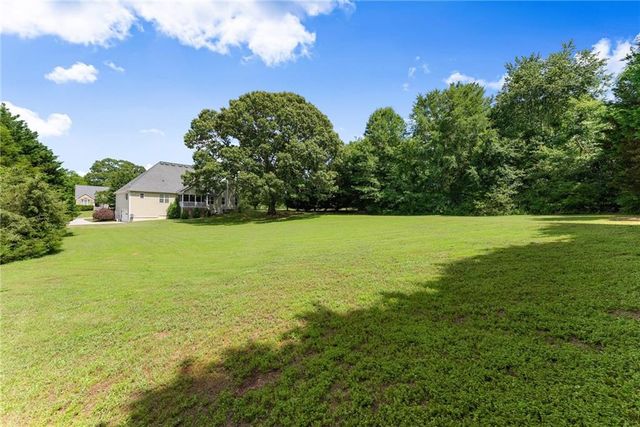 27 Kendall Creek Drive, Jefferson, GA 30549