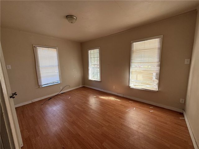 432 SW 7th St, Premont, TX 78375