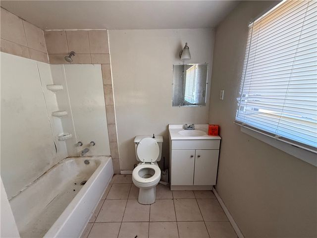 432 SW 7th St, Premont, TX 78375