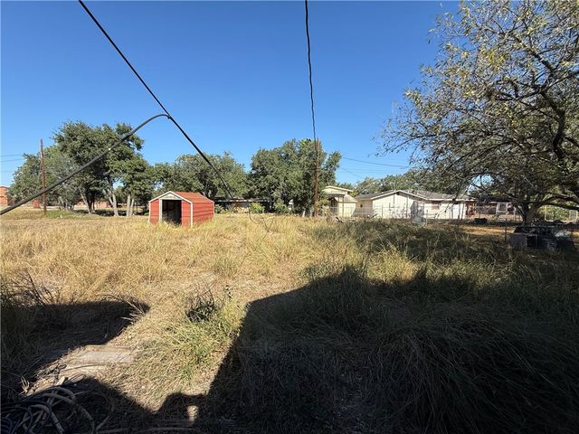 432 SW 7th St, Premont, TX 78375