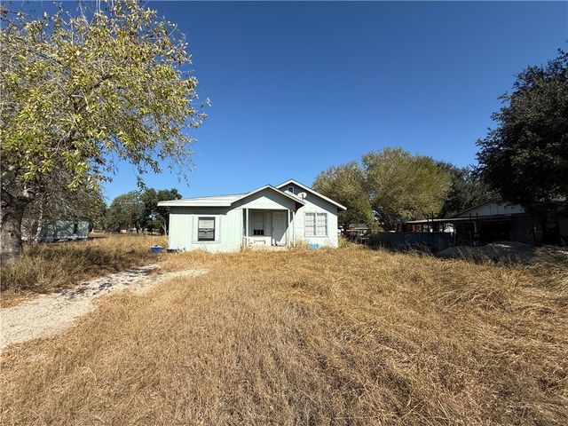 432 SW 7th St, Premont, TX 78375