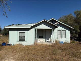 432 SW 7th St, Premont, TX 78375