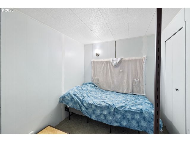 8039 Se MONTEREY Ave, Milwaukie, OR 97222