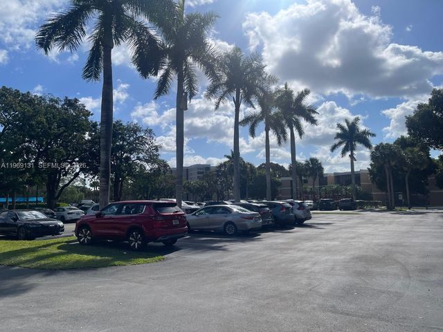 16500 Golf Club Road 204, Weston, FL 33326