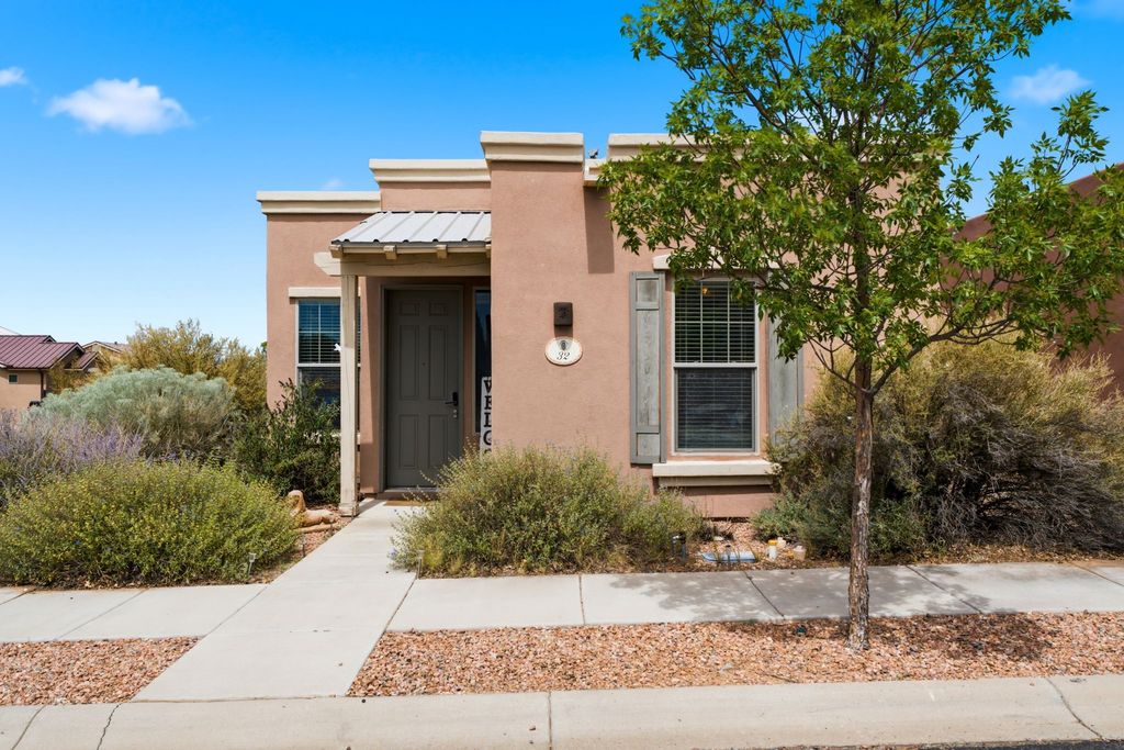 32 Via Sagrada, Santa Fe, NM 87508