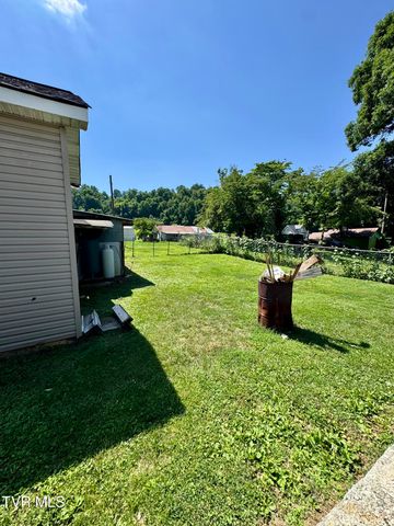 2204 State Line Road, Elizabethton, TN 37643