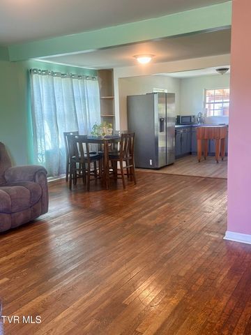 2204 State Line Road, Elizabethton, TN 37643