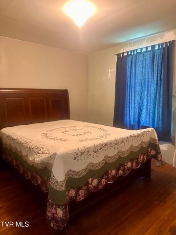 2204 State Line Road, Elizabethton, TN 37643