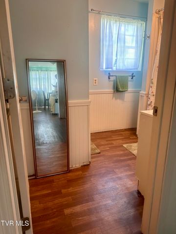 2204 State Line Road, Elizabethton, TN 37643