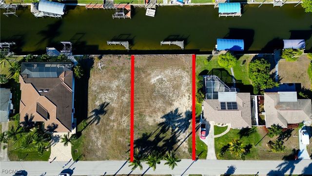 4920 Seville CT, Cape Coral, FL 33904
