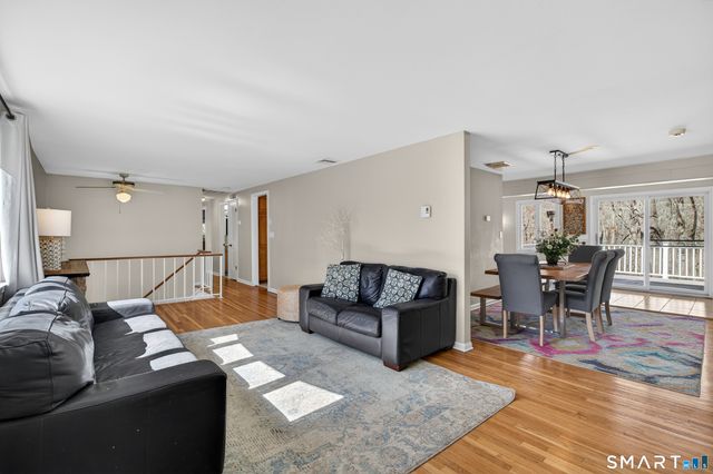 18 Riverside Terrace, Madison, CT 06443