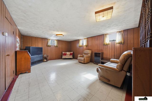 7320 Starr Street, Lincoln, NE 68505