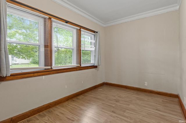 1409 N Woodridge Avenue, Muncie, IN 47304