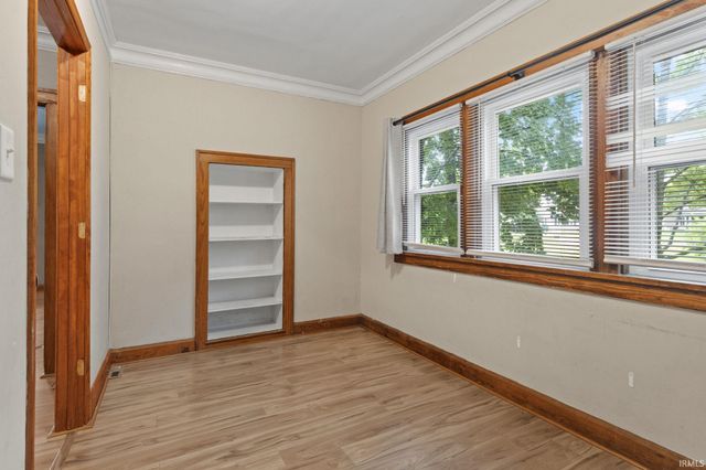 1409 N Woodridge Avenue, Muncie, IN 47304