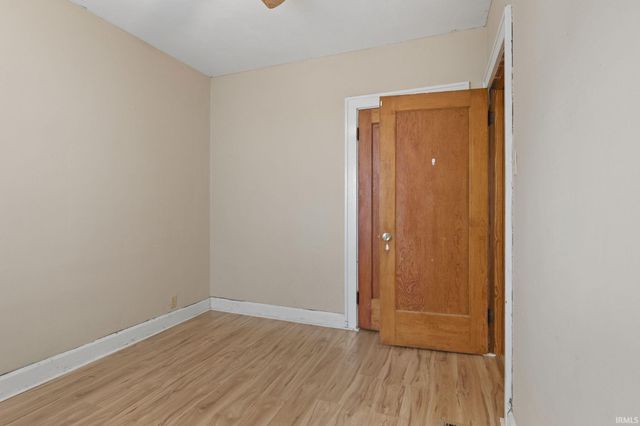 1409 N Woodridge Avenue, Muncie, IN 47304