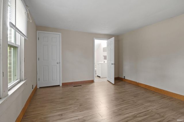 1409 N Woodridge Avenue, Muncie, IN 47304