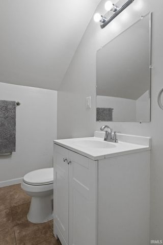 1409 N Woodridge Avenue, Muncie, IN 47304