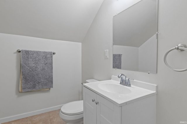 1409 N Woodridge Avenue, Muncie, IN 47304