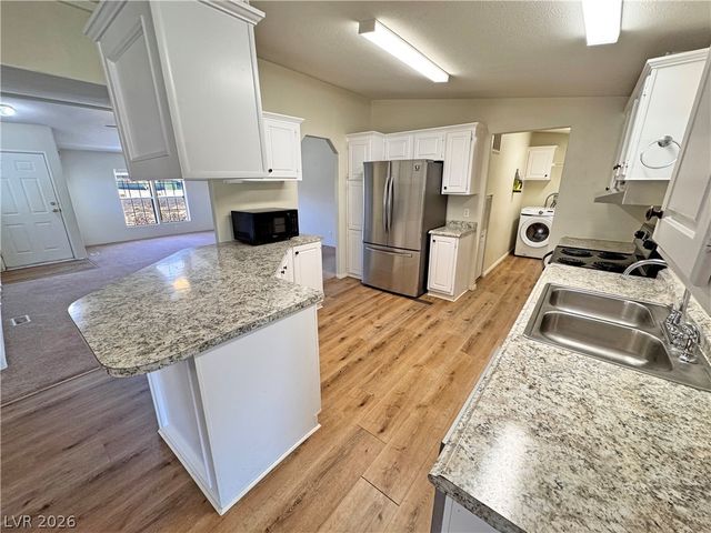 2860 South Rainbow Avenue, Pahrump, NV 89048