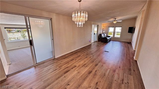 2860 South Rainbow Avenue, Pahrump, NV 89048