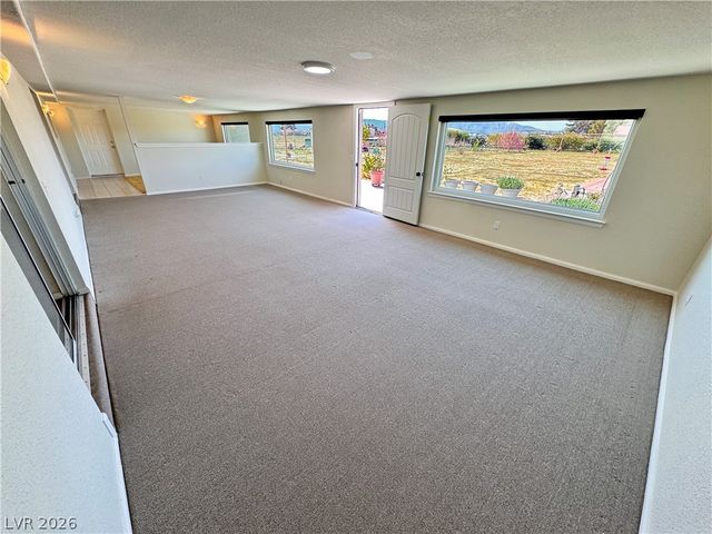 2860 South Rainbow Avenue, Pahrump, NV 89048