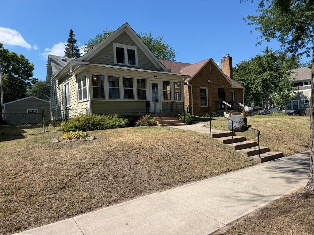 2955 Queen Avenue N, Minneapolis, MN 55411 — photo 2