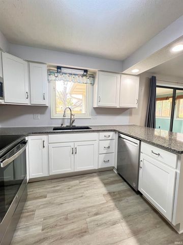 9619 Creek Bed Place, Fort Wayne, IN 46804