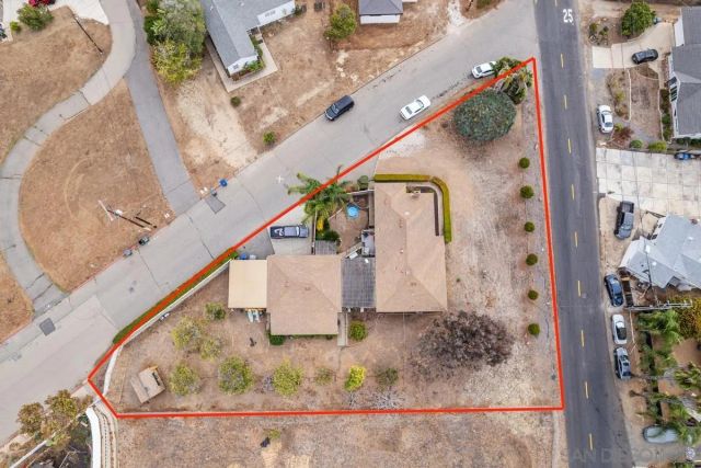 323 Hill Dr, Vista, CA 92083