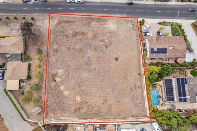 323 Hill Dr, Vista, CA 92083