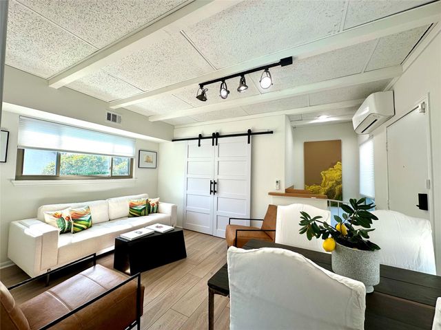 4723 Aftonshire Drive 15, Houston, TX 77027