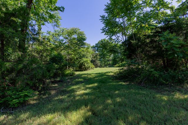 1591 Brinkley Branch Rd, Hendersonville, TN 37075