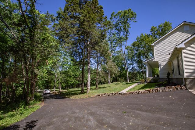 1591 Brinkley Branch Rd, Hendersonville, TN 37075