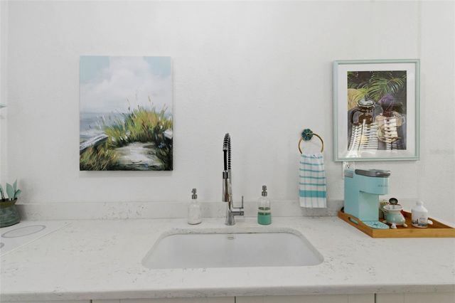 130 4TH AVENUE N 106, St Petersburg, FL 33701